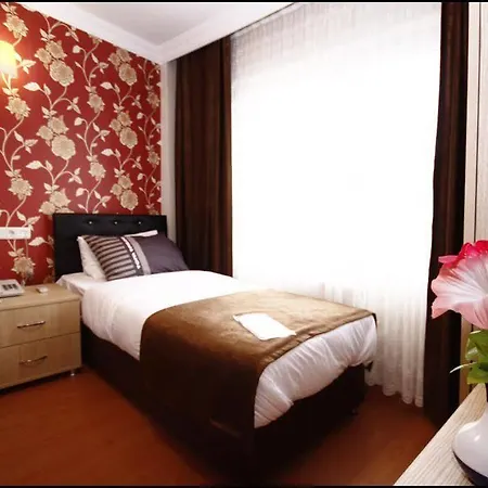 Sirkeci Hotel *